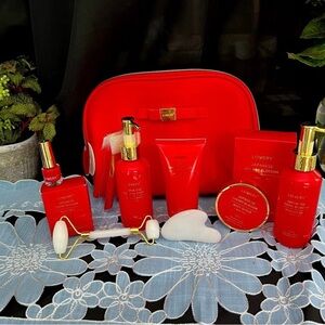 Luxury Japanese Cherry Blossom Bath and Body Beauty Kit with Leather Bag - New